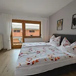 Appartement Angerpartments-sonnige Grosse Mit Balkon Und Kostenlosen Parkplatz *
