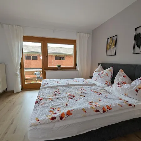 Appartement Angerpartments-sonnige Grosse Mit Balkon Und Kostenlosen Parkplatz *