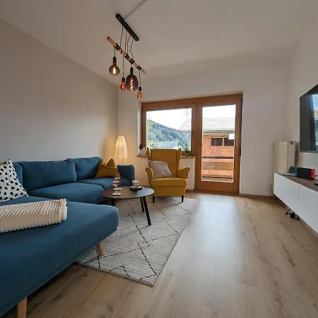 Apartmán Angerpartments-sonnige Grosse Mit Balkon Und Kostenlosen Parkplatz Döbriach