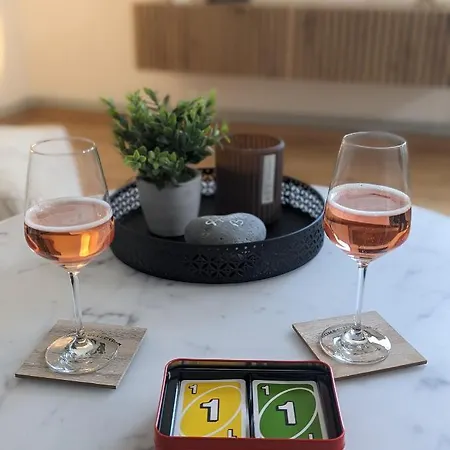 Angerpartments-sonnige Grosse Mit Balkon Und Kostenlosen Parkplatz