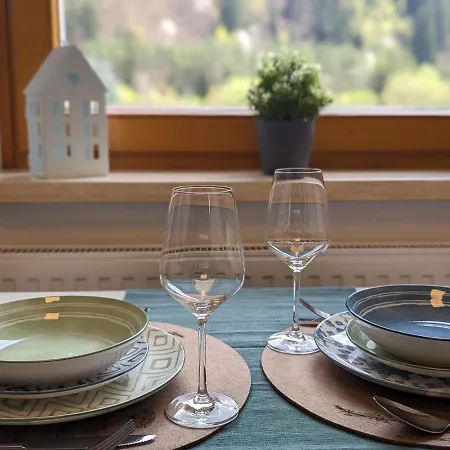 Angerpartments-sonnige Grosse Mit Balkon Und Kostenlosen Parkplatz Appartement *