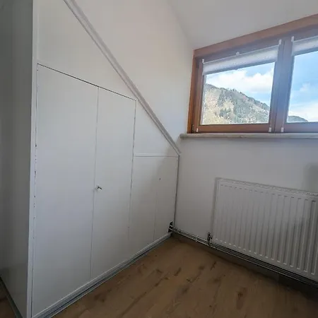 Appartement Angerpartments-sonnige Grosse Mit Balkon Und Kostenlosen Parkplatz Döbriach