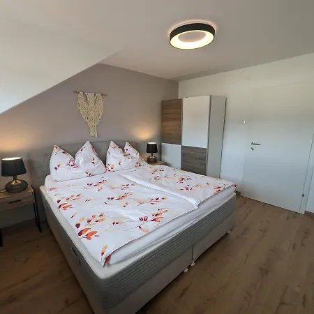 Angerpartments-sonnige Grosse Mit Balkon Und Kostenlosen Parkplatz Appartement *