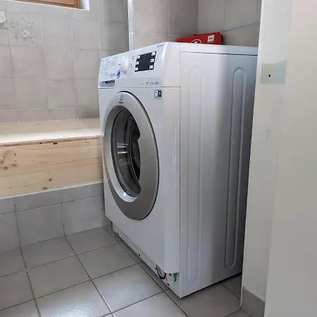 Angerpartments-sonnige Grosse Mit Balkon Und Kostenlosen Parkplatz Lejlighed