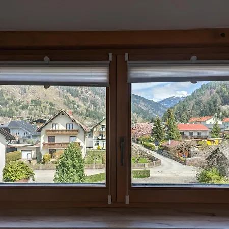 Angerpartments-sonnige Grosse Mit Balkon Und Kostenlosen Parkplatz Döbriach