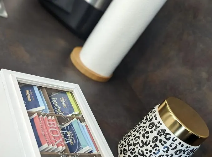 Angerpartments-sonnige Grosse Mit Balkon Und Kostenlosen Parkplatz