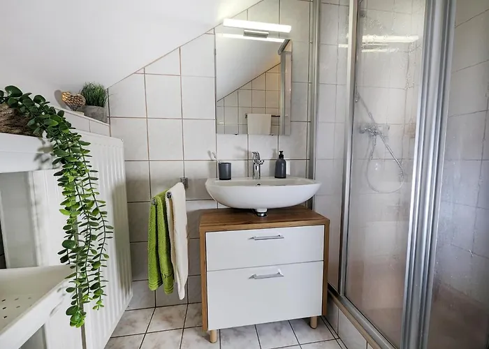 Angerpartments-sonnige Grosse Mit Balkon Und Kostenlosen Parkplatz Apartament Döbriach