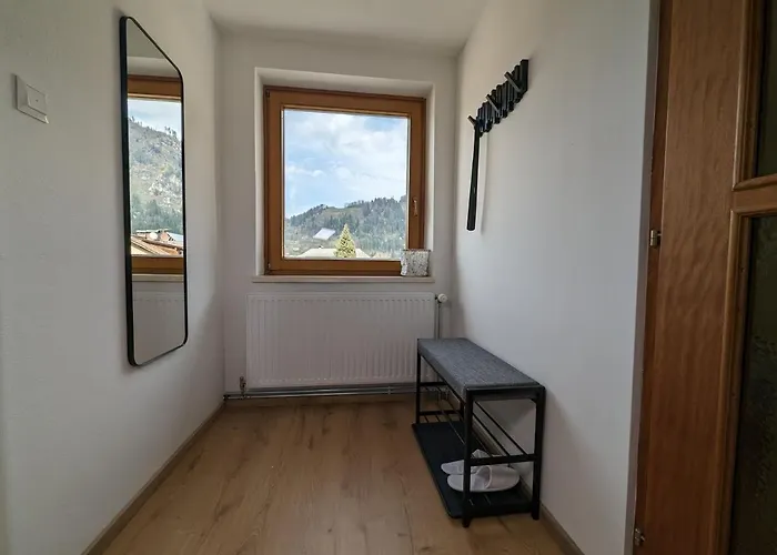 Angerpartments-sonnige Grosse Mit Balkon Und Kostenlosen Parkplatz Döbriach